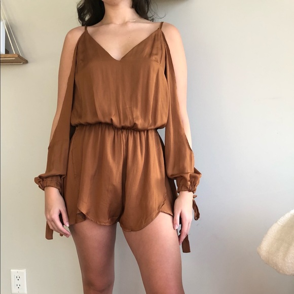 Romper/Playsuit - Picture 1 of 3